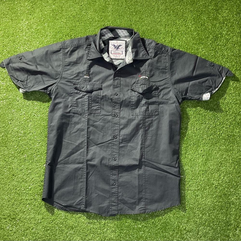 Vintage 2000s Streetwear Grey Button Up Shirt